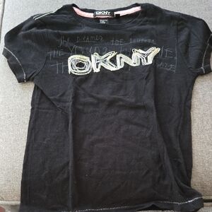 DKNY Black Graffiti Tee with Embroidered Logo M (8/10)